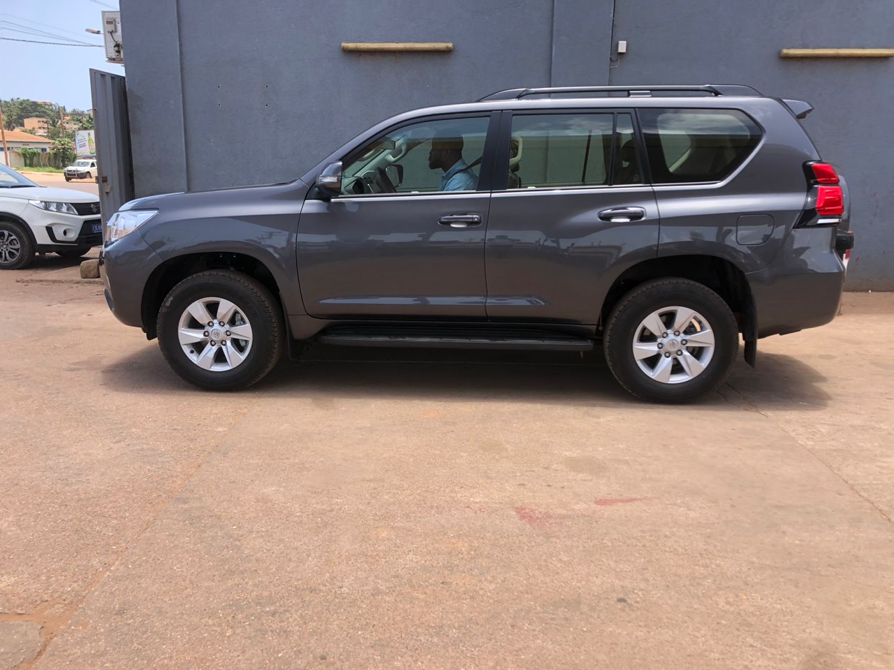 TOYOTA toyota prado